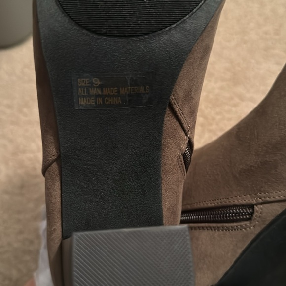 Charlotte Russe Lucite Booties Size 9 Color Khaki - Picture 12 of 13